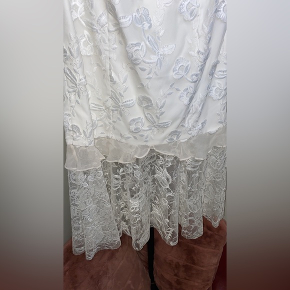 Sachin + Babi White Lace Dress - Picture 5 of 12
